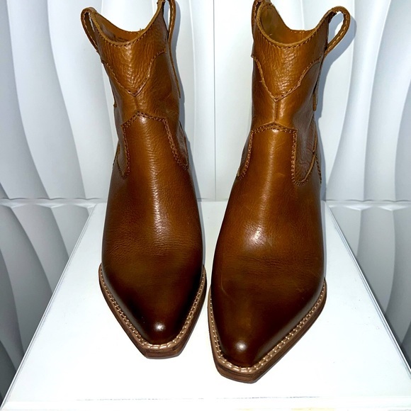 Zodiac Shoes - Zodiac NWOT Leather Cowgirl Ankle Bootie